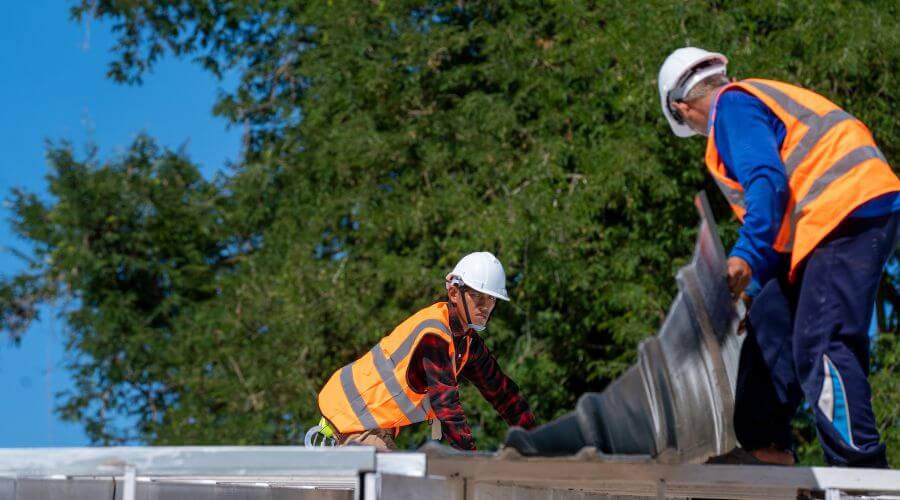 Professional residential roofers in Altamont, MO